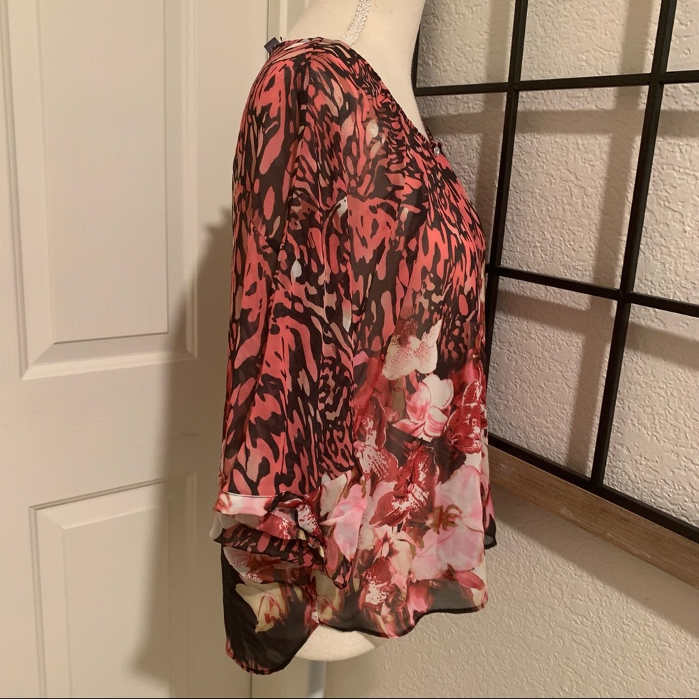 Jennifer Lopez lightweight floral blouse size xs - Picture 9 of 9